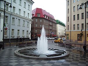 Fontaine devant le cinéma Sõprus.