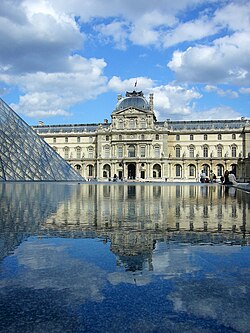 Facade of the Pavillon Sully in 2007.jpg