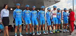 Het team aan de start van de GP Denain 2017.