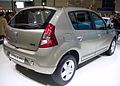 Dacia Sandero Arka-Yan Görünüm