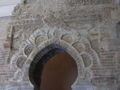 Arco de herradura túmido, con decoración de arco lobulado y alfiz, La Aljafería (Zaragoza)