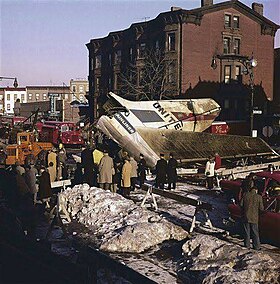 Site du crash du DC-8 de United Airlines, dans le quartier de Park Slope, à Brooklyn.