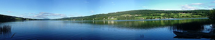 Vue panoramique du village de Malbuisson