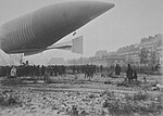 Il Lebaudy I nei giardini di Campo di Marte a Parigi, il 20 novembre 1903