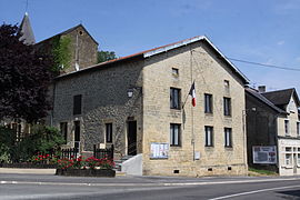 The town hall in Linay