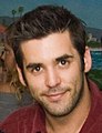 Jordan Bridges (Détective Francesco "Frankie" Rizzoli Junior)