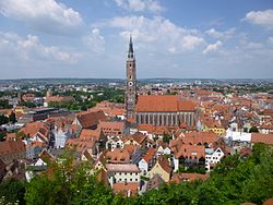 Town centre with St. Martin's Church