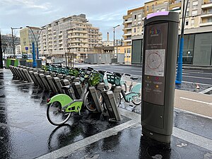 Geltokia: Metrópolis Dora Maar - Nadia Guendouz, Saint-Oaukerak-sur-Seine.