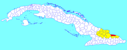 Frank País municipality (red) within Holguín Province (yellow) and Cuba