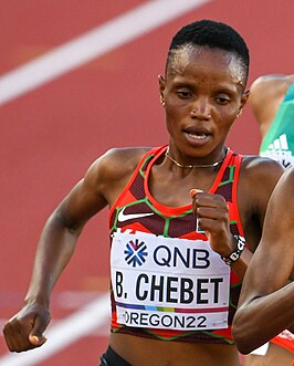 Beatrice Chebet tijdens de finale van de 5000 m op de WK van Oregon in 2022.