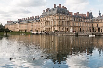 State Pavilion, designed by Ange-Jacques Gabriel (1750-1754), contained the updated apartments of the King and Queen and the Royal Council Chamber (1750-1754)