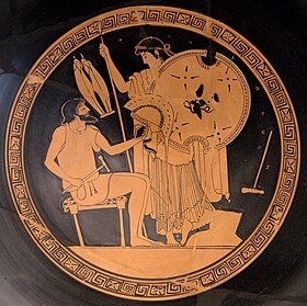 Héphaïstos remet à Thétis les armes d'Achille, médaillon d'un kylix du :Peintre de la Fonderie (en), 490–480 av. J.-C., Altes Museum de Berlin.