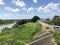 天神橋付近の河川敷（岡崎市岩津町）