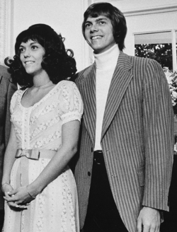 Karen ja Richard Carpenter vuonna 1972