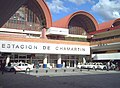 Entrada principal à estação ferroviária.