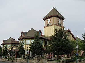 Rathaus (Town Hall), Qualicum Beach