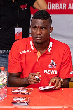 Jhon Cordoba 1. FC Köln (40858752103).jpg