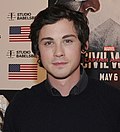 A(z) Logan Lerman lap bélyegképe