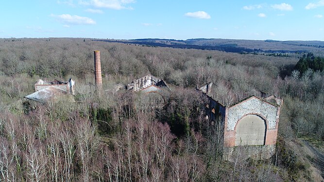 Le puits Arthur-de-Buyer vu de haut.