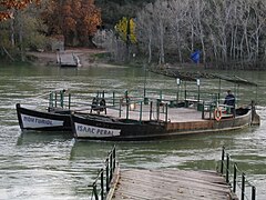 En av de to kjente strømferger i Spania, Pas de Barca de Miravet på elven Ebro, Tarragona.