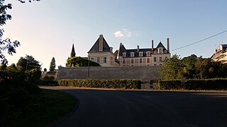 Le château de Moléans.