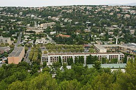 Le centre-ville de Carnoux vu depuis la croix.