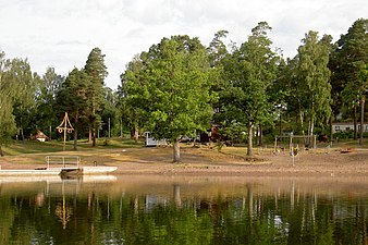 Hammarsbadet med vy från Gamlebyviken