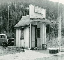 Photograph of the old U.S. Post Office taken in 1880s.