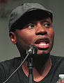 Malcolm Goodwin interpreta Clive Babineaux