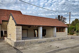 Le lavoir-abreuvoir restauré.