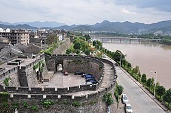 Tembok kota Linhai, di sebelah Sungai Ling