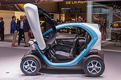 Ein Renault Twizy mit optionalen Scherentüren