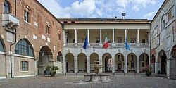 Broletto Palace, the provincial seat