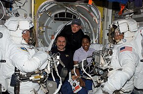 Photo STS-121 crew.