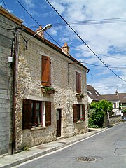 Maison traditionnelle, rue de la Fontaine.