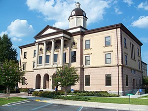 Columbia County Courthouse in Lake City