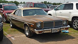 Dodge Coronet Sedan (1975)