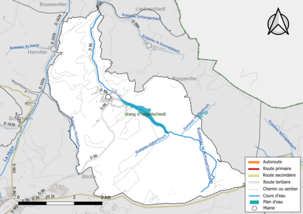 Carte en couleur présentant le réseau hydrographique de la commune