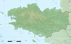 Mapa konturowa Bretanii, po lewej nieco u góry znajduje się punkt z opisem „miejsce bitwy”