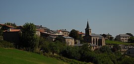 The church and surrounding buildings in Montclar