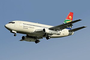 Boeing 737-200, první masově vyráběný model 737, provozovaný společností South African Airways v roce 2007