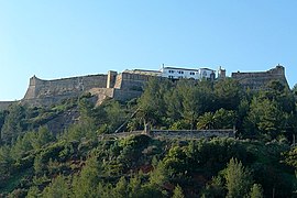 Le fort S. Filipe sur les hauteurs.