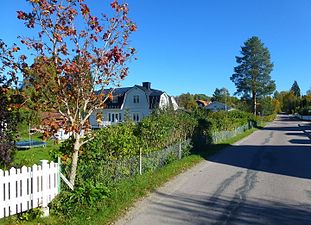 Äldre villabebyggelse vid Solvägen.