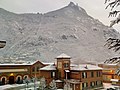 Paysage d'hiver avec l'abbaye Saint-Michel-de-la-Cluse