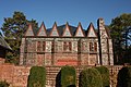 Blick auf die Südfassade des Kunsttempels, aus dem Klostergarten