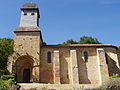 Église Saint-Jean-Baptiste de Diusse sol du cimetière, église