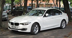 Седан BMW 316i первых лет выпуска