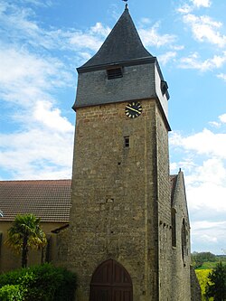 A torre d'a ilesia de Santa María de Bassoas