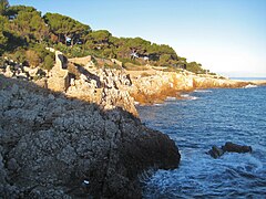 Le « chemin des Contrebandiers » au cap d'Antibes.