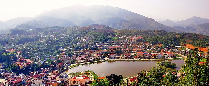 Sa Pa town viewed from Hàm Rồng mountain